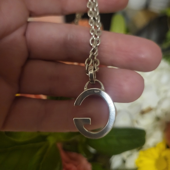 GUCCI LUXURY ITALIAN ✨️ STATEMENT LOGO NECKLACE ♥️ - Picture 3 of 5